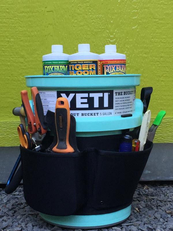 YETI LoadOut Bucket Gear Belt