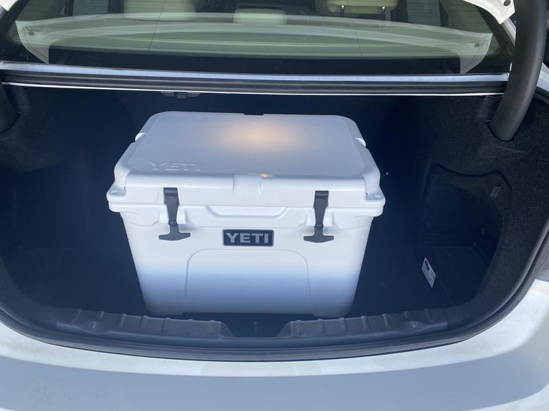 Yeti YT35T Tundra 35 Quart Cooler - Tan - Presleys Outdoors