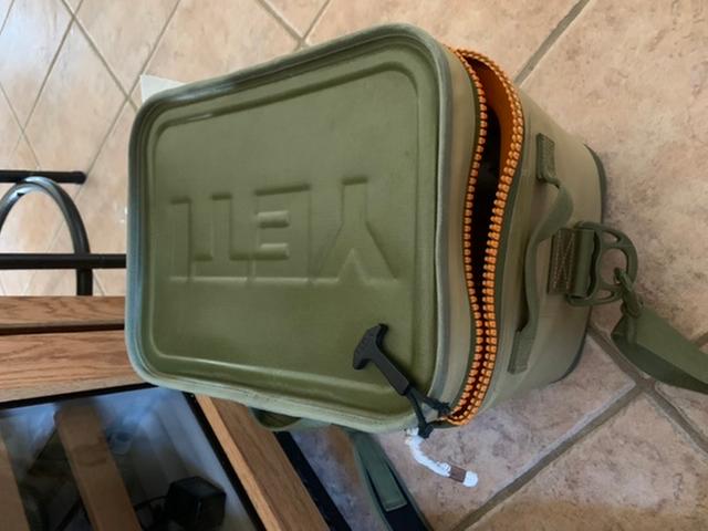 Yeti Hopper Flip 12 Series 18060131153-CANOPY GREEN Coole