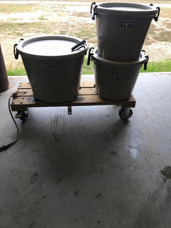 Yeti 85 Portable Keg Bucket