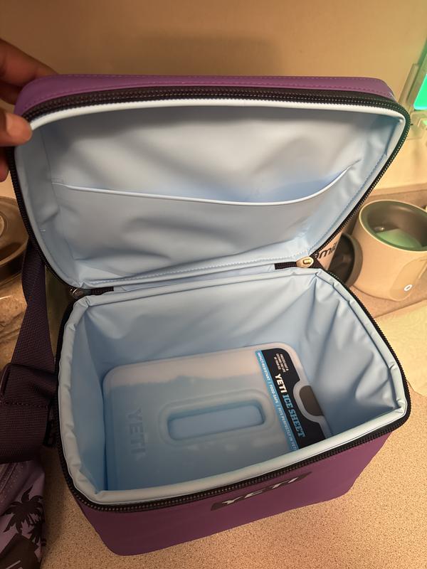 Upgraded wife’s lunchbox and she loves it! I originally bought the medium ice sheet but just bought the large and it fits perfect.