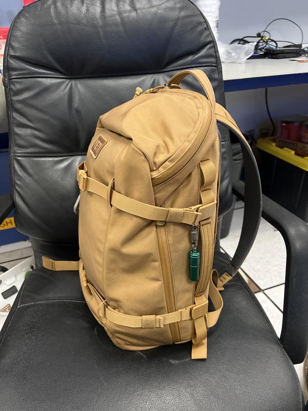 YETI Crossroads Backpack 22L, Alpine Brown