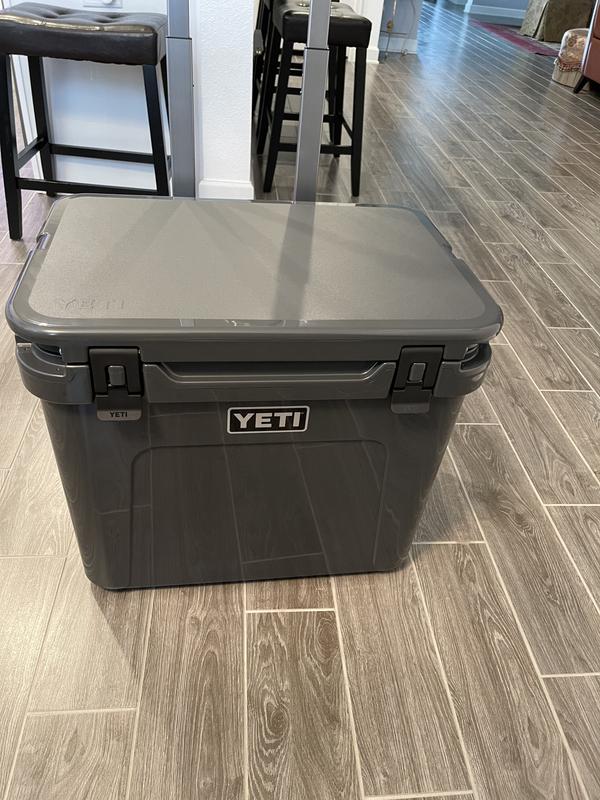 YETI Roadie 60 - CHARCOAL Wheeled Cool Box