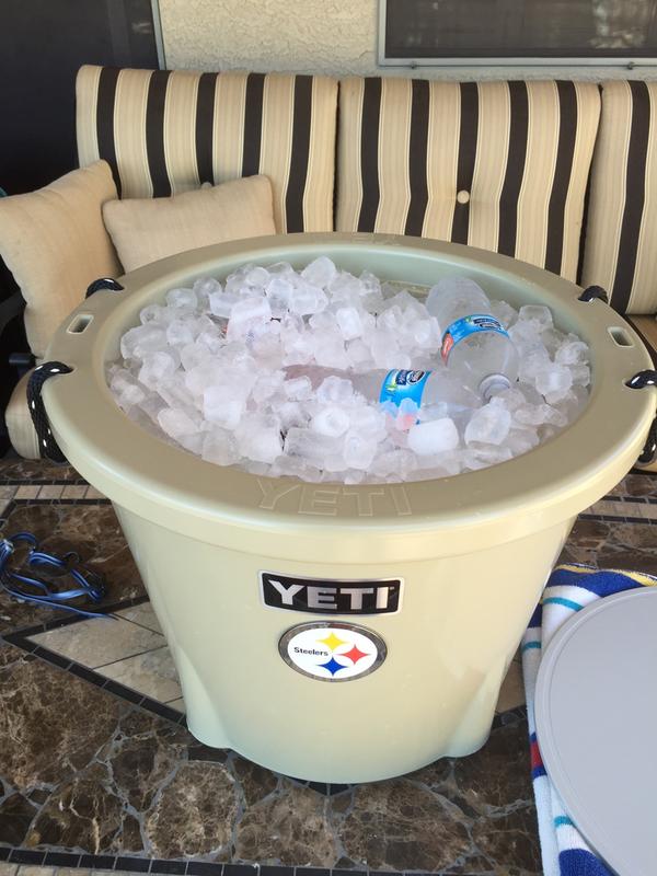 YETI TANK® Insulated Ice Bucket — Live To BBQ