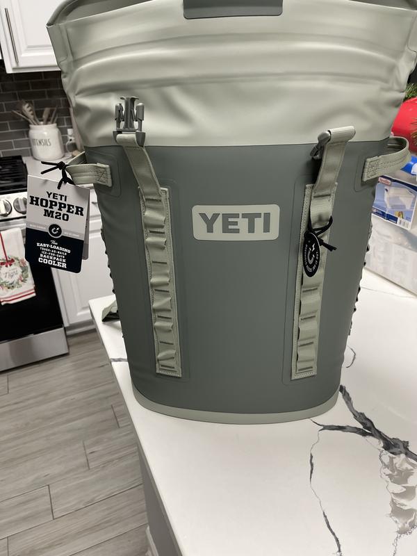 Yeti M20 Backpack Soft Cooler, Golf Equipment: Clubs, Balls, Bags