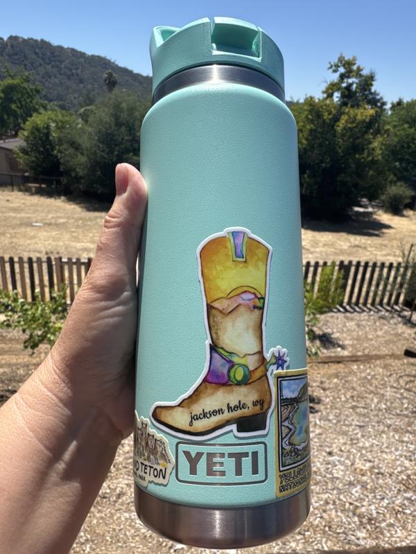 YETI Rambler 769 ML Colour Cap Insulated Water Bottle