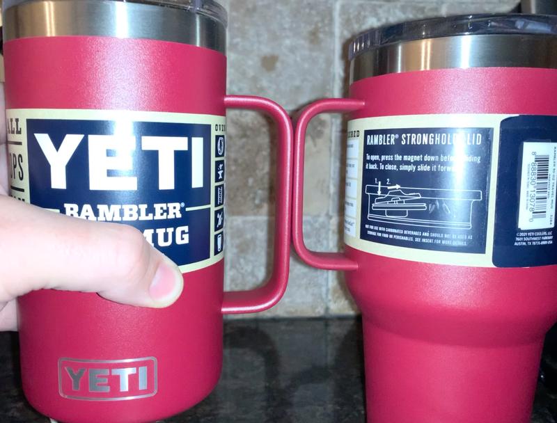 YETI Rambler 30 Oz Travel Mug with StrongHold Lid in Charcoal