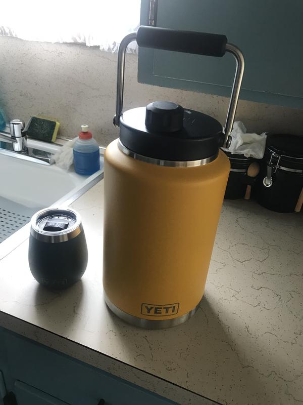 Yeti Rambler One Gallon Jug Heavy Duty Insulated Portable Water