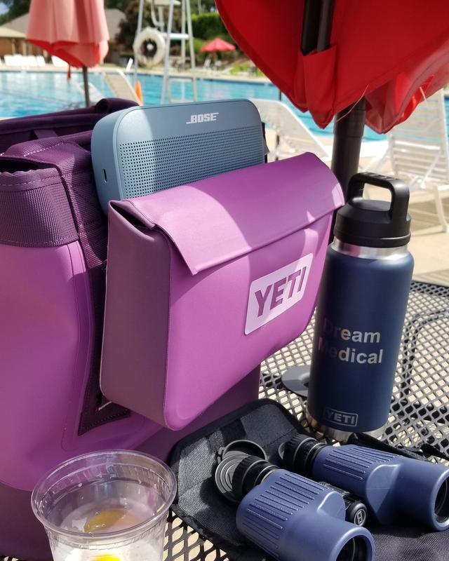 Yeti beach best sale bag cooler