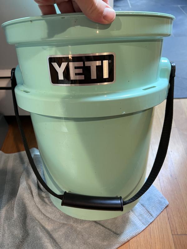 YETI Loadout 5-Gallon Bucket, Impact Resistant Fishing/Utility Bucket,  Charcoal