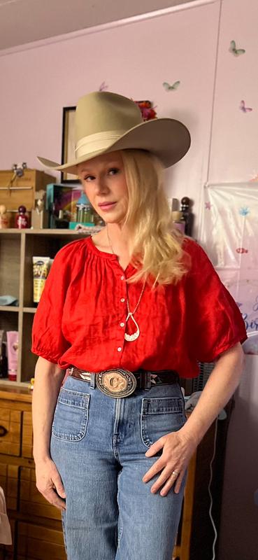 Customer photo for "Absolutely the best blurring powder on the market!"