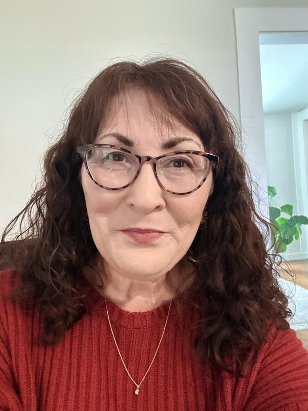 NO filter photo wearing YSL shade MC2