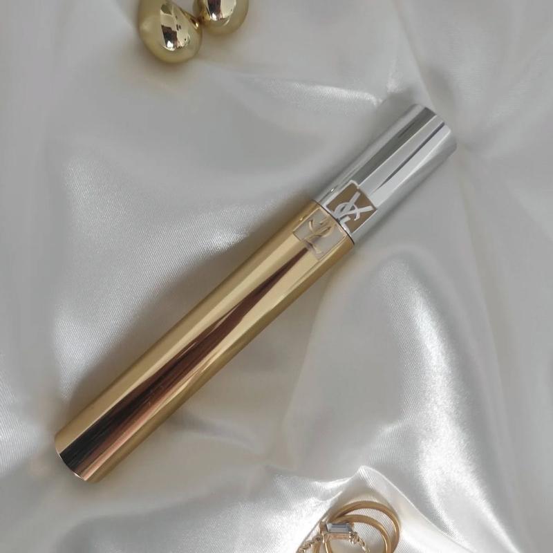 Customer carousel item 3.