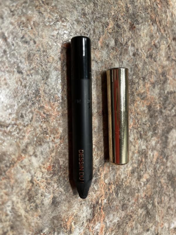 Customer photo for "Smooth and bright black color"