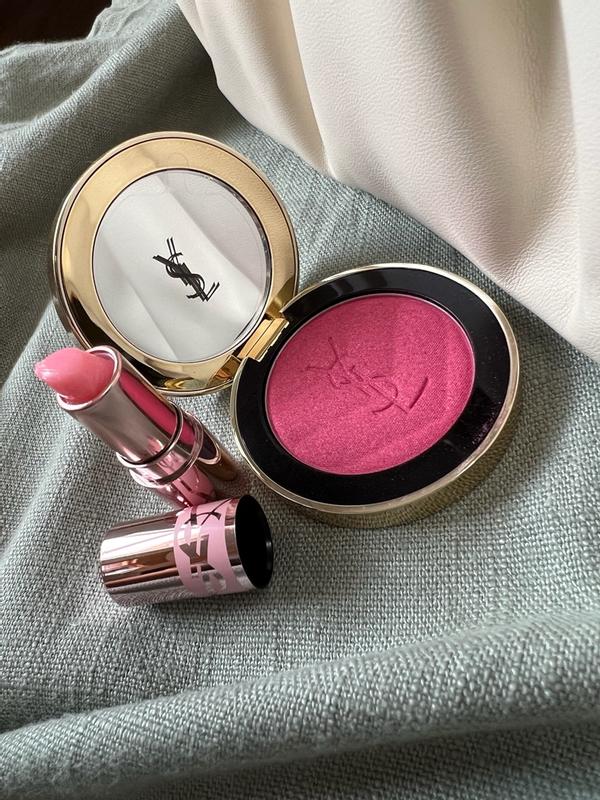 Customer carousel item 12.