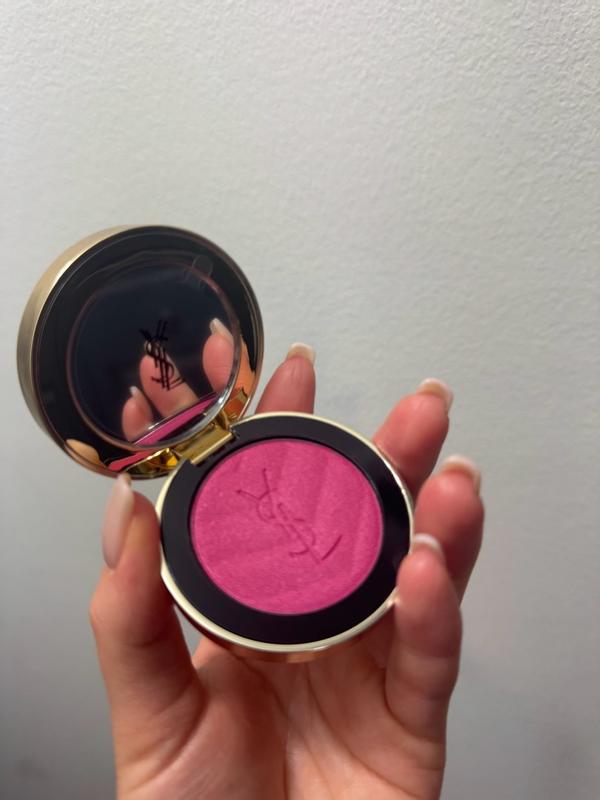 Customer carousel item 4.