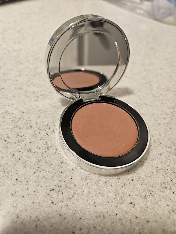 Customer photo for "Creamy and luxurious blush"