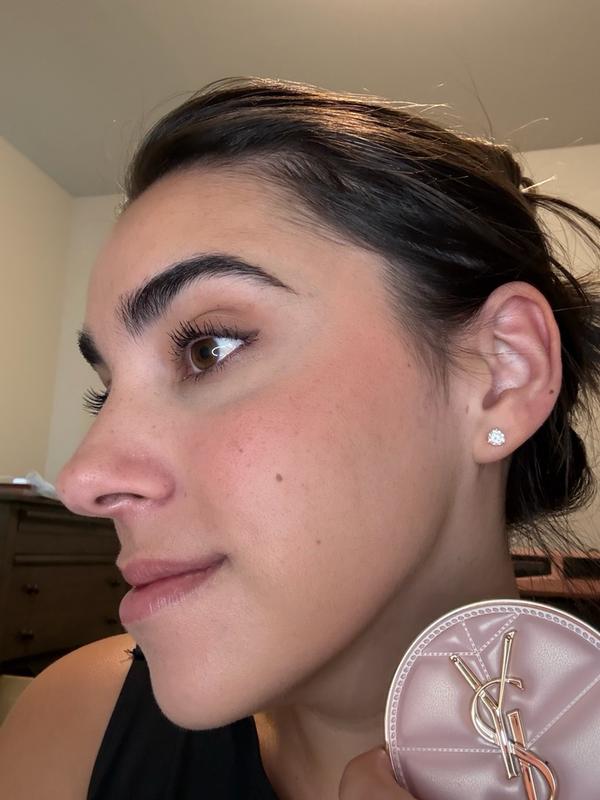 Customer photo for "Light, buildable cushion foundation"