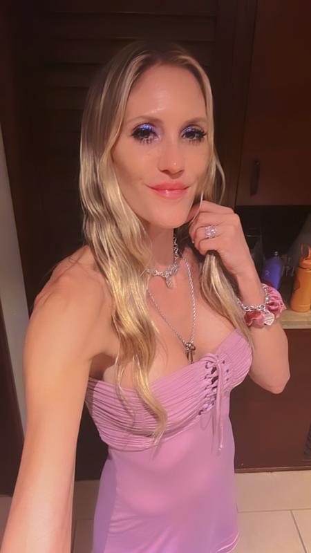 Falsies? never heard of her all I need is V.E. Faux Cils