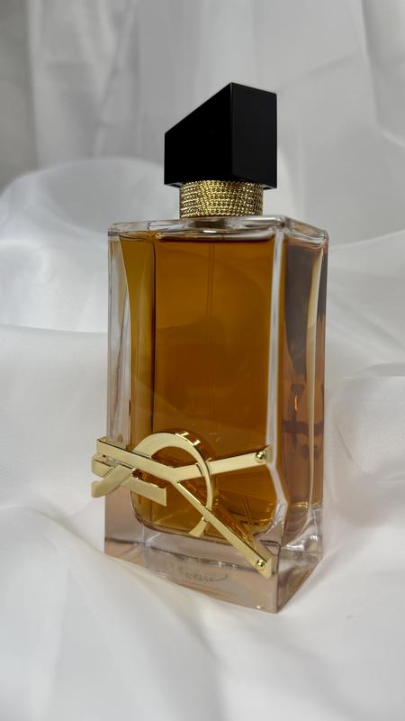 Customer carousel item 3.