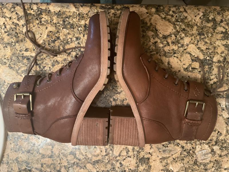 Different tones & different sheen