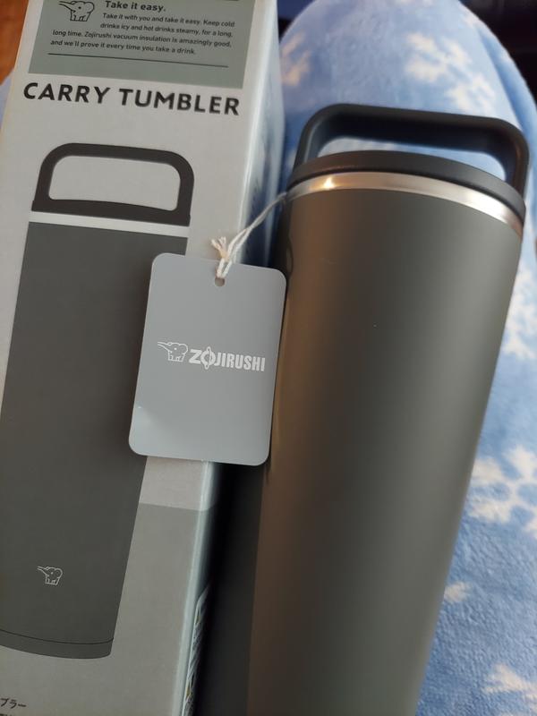 The Zojirushi Water Bottle Kept My Vodka-Soda Ice-cold at the Beach