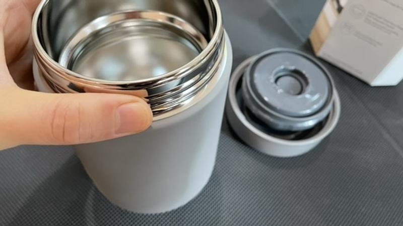 Zojirushi Stainless Steel Food Jar (SW-EAE35/50)  Zojirushi Stainless  Steel Food Jar comes in 12 oz. and 17 oz. capacities, and is perfect for  eating directly from the jar! Your food will