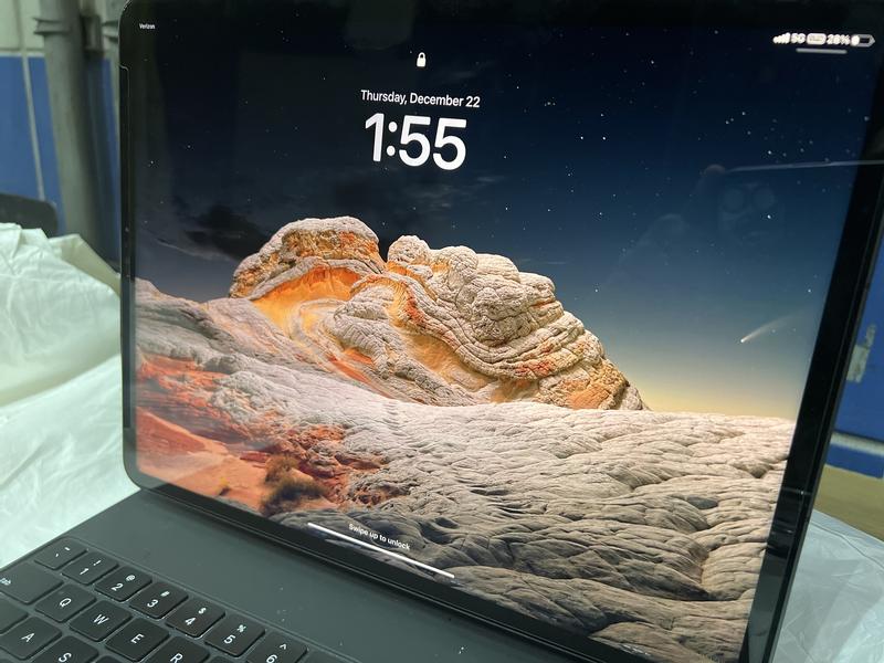 Glass Elite VisionGuard+ Apple iPad Pro (Gen 6, 5, 4,