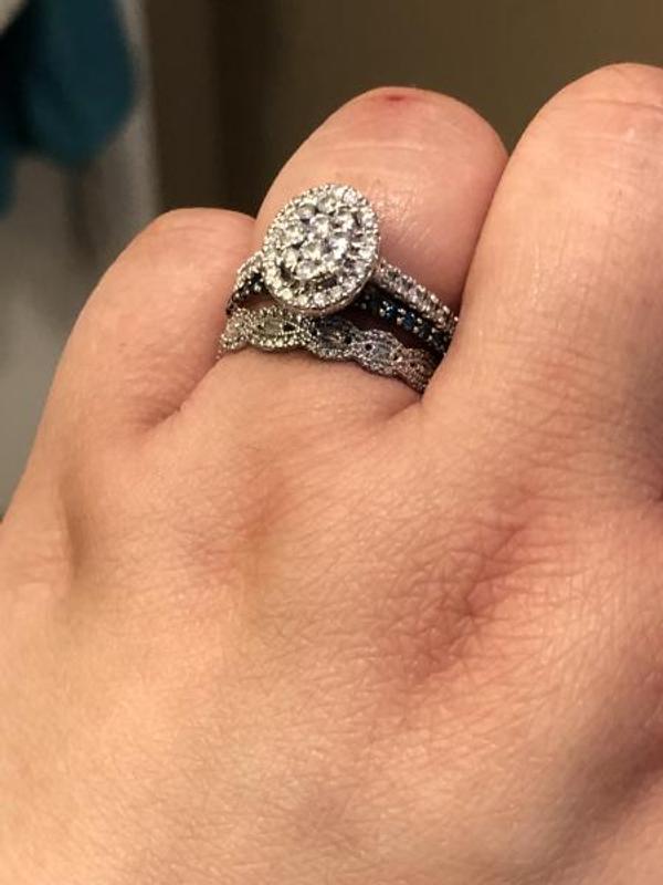 1/15 CT. T.W. Baguette and Round Diamond Vintage-Style