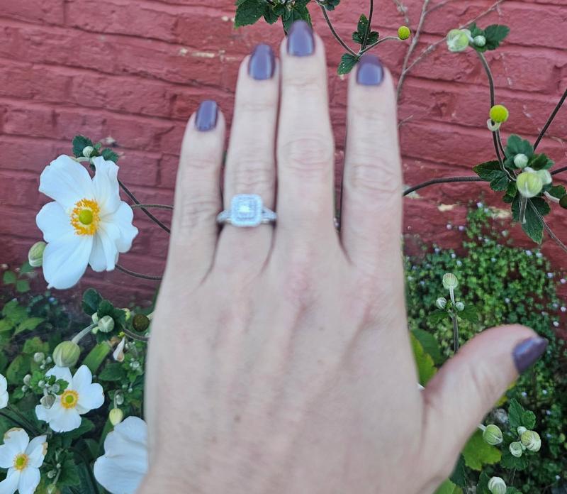 Vera Wang Love Collection 5/8 CT. T.W. Princess-Cut Diamond