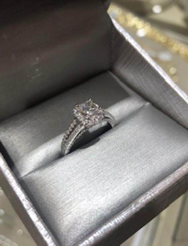 Previously owned jewelry zales hot sale