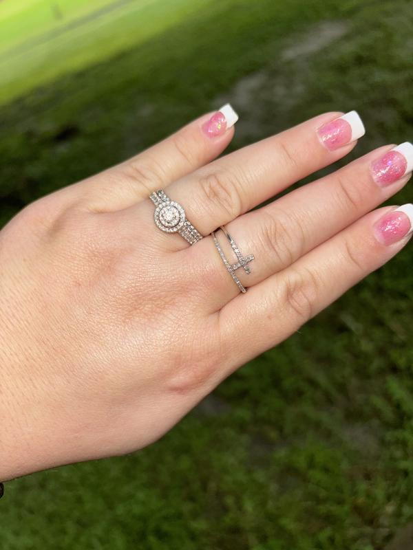 1/6 CT. T.W. Diamond Cross Split Shank Stacked Ring in 10K White