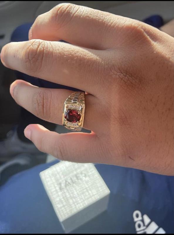 Mens hot sale garnet ring