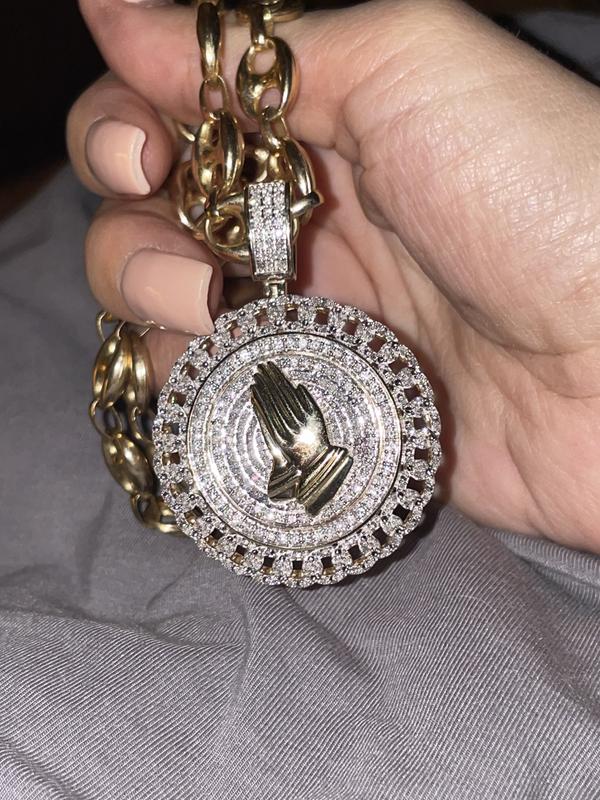 2-1/2 CT. T.W. Diamond Curb Chain Link Frame Praying Hands