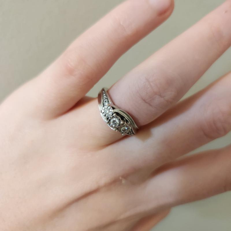 1/4 CT. T.W. Diamond Past Present Future® Bypass Engagement