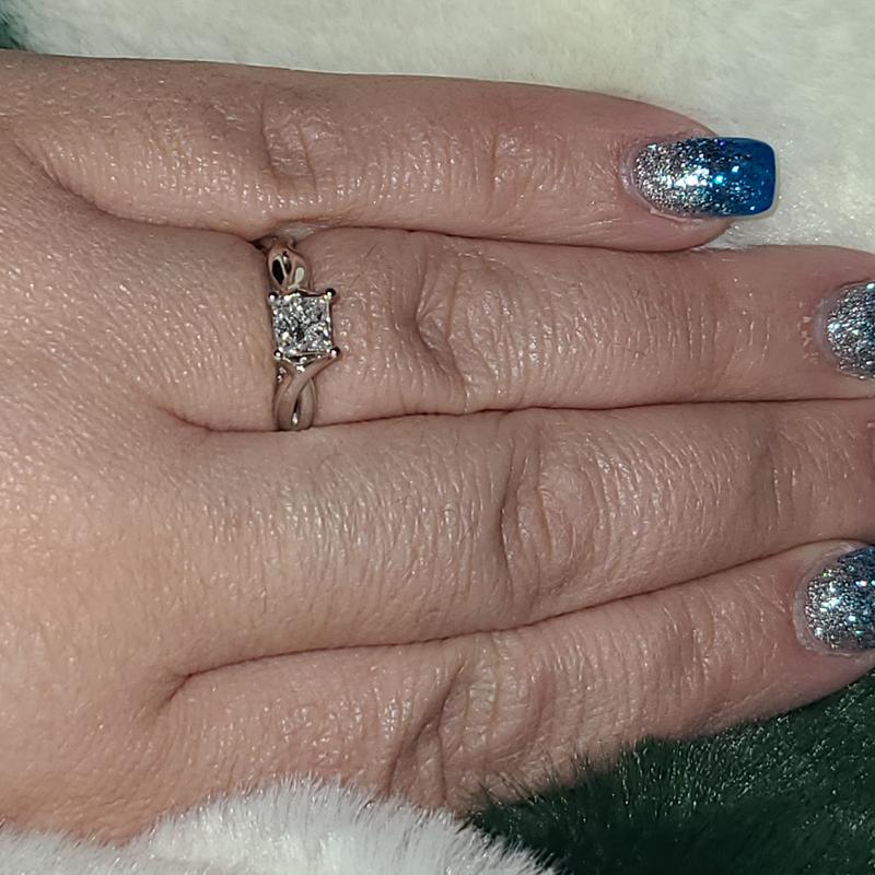 1 CT. T.W. Princess-Cut Diamond Twist Shank Engagement Ring 1 CT. T.W. Princess-Cut Diamond Twist Shank Engagement Ring