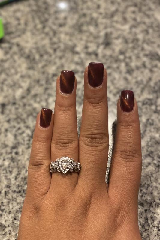 Vera wang teardrop engagement ring sale