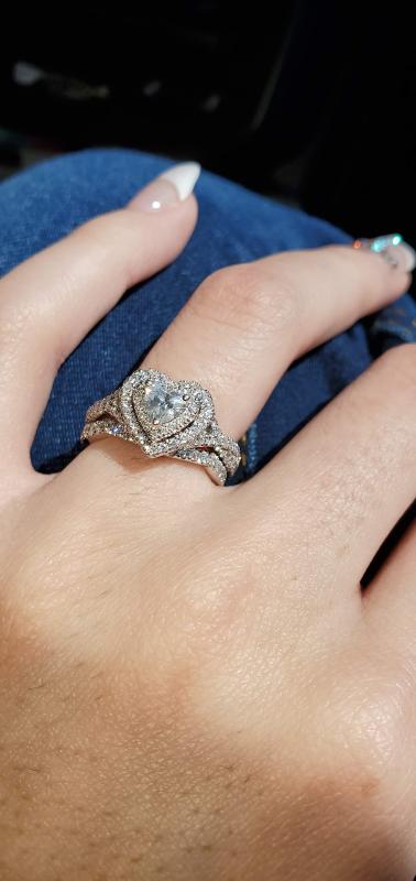 Vera wang heart discount shaped engagement ring