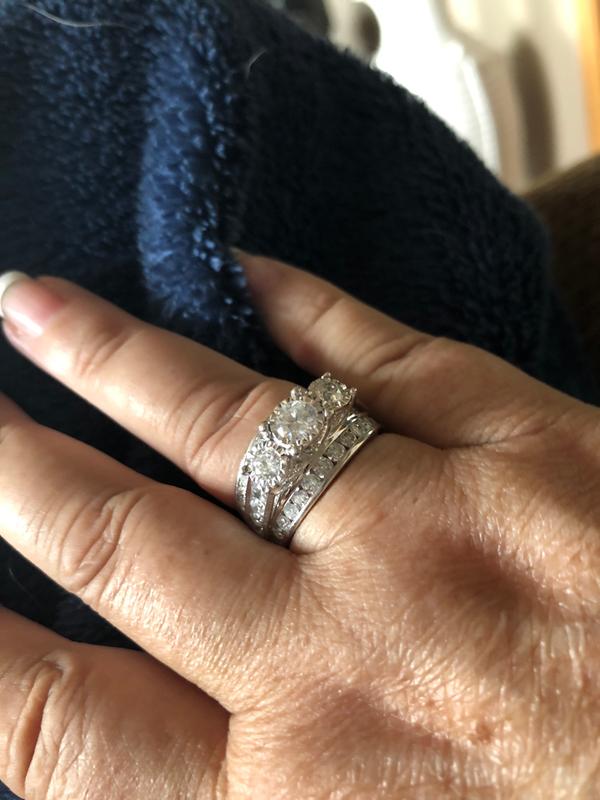 3 CT. T.W. Diamond Past Present Future Ring in 14K White Gold Zales