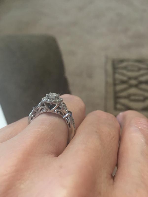Vera Wang Love Collection 3/4 CT. T.W. Diamond Vintage-Style