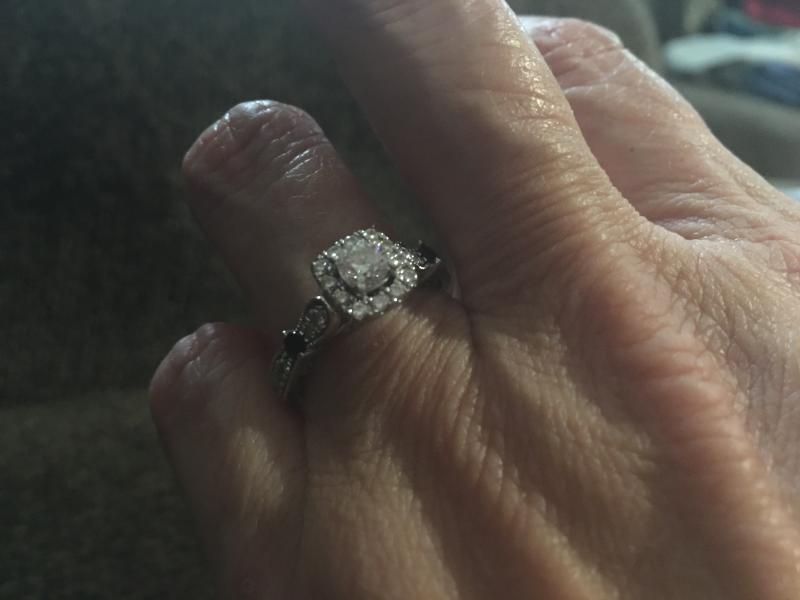 Vera Wang Love Collection 3/4 CT. T.W. Diamond Vintage-Style