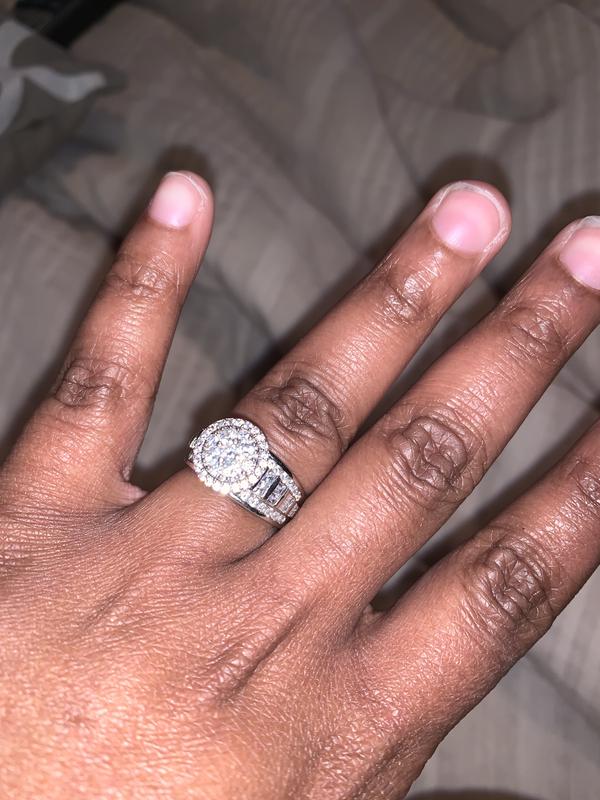 2 carat cluster diamond ring hotsell