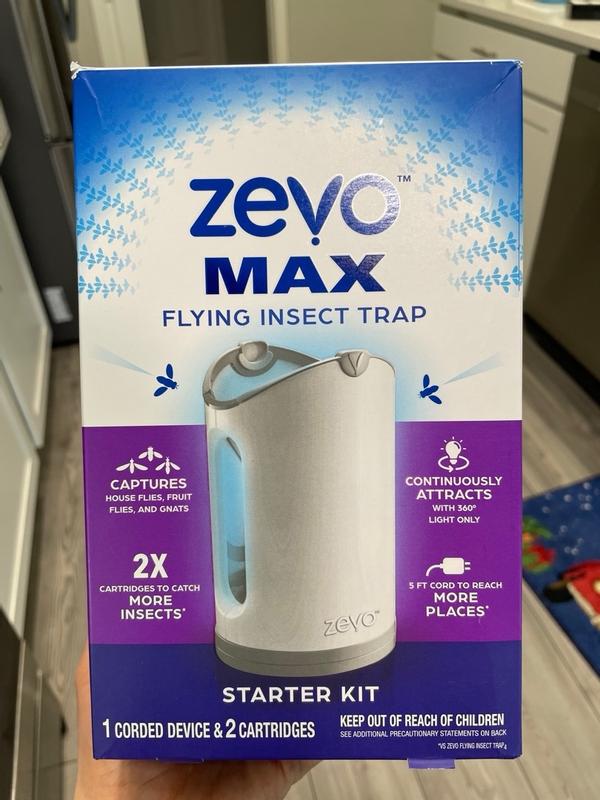 Zevo Flying Insect Trap Refill Cartridges (4-Pack) for Moths, Flies, Gnats  - Use in Indoor Insect Trap - Blue UV Light Attracts and Traps Insects in  the Insect Traps department at