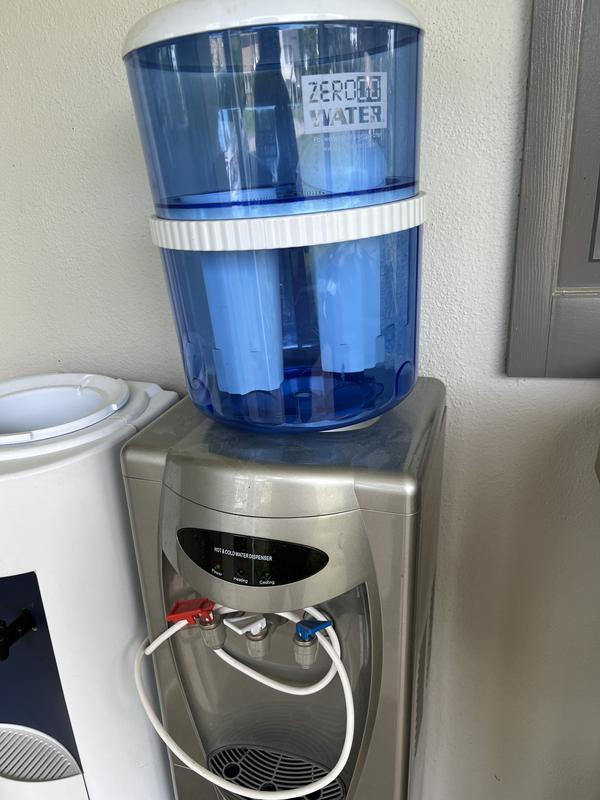 ZeroWater Blue Water Filter Pitcher with Ion Exchange Filtration, Reduces  Iron, Lead, Pharmaceuticals, and More - Includes 2 Filters and TDS Meter in  the Water Filter Pitchers department at
