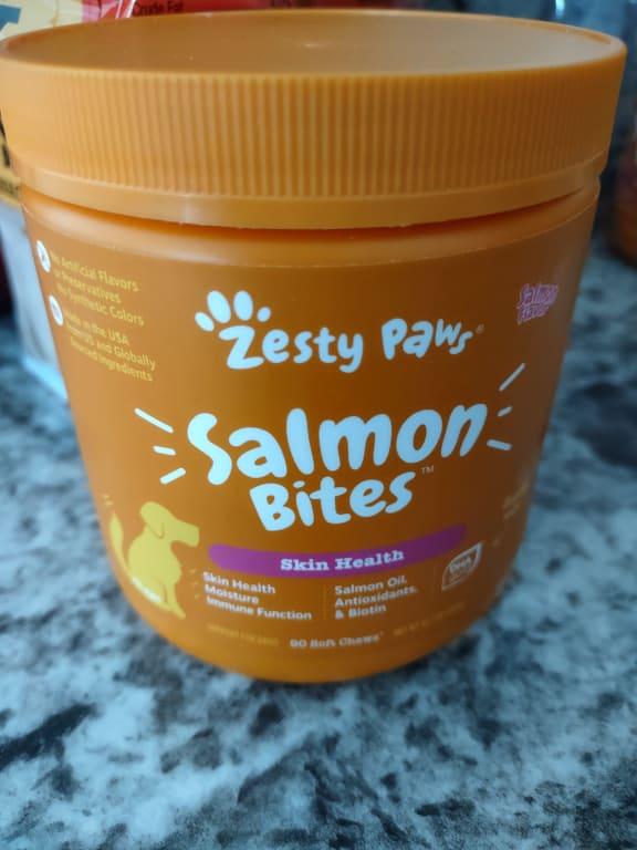 Zesty Paws Salmon Bites for Dogs, 11.1 oz., Count of 90 Petco