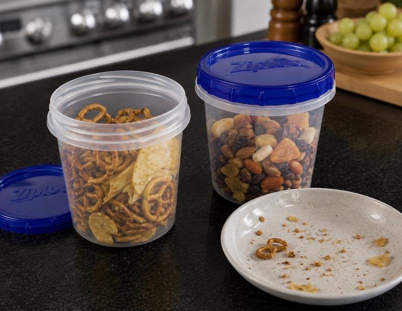 4-Cup Food Storage Container | Twist 'n Loc | Ziploc ®
