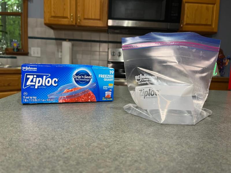Ziploc® Brand Freezer Bags with Grip 'n Seal Technology, Quart