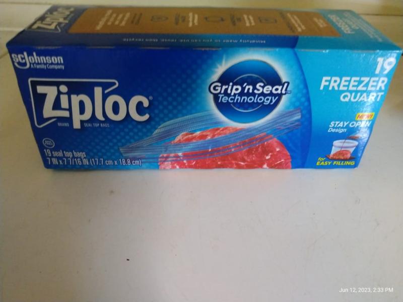 SC JOHNSON 00388 Quart Ziploc Medium Freezer Bag, 19-Count at