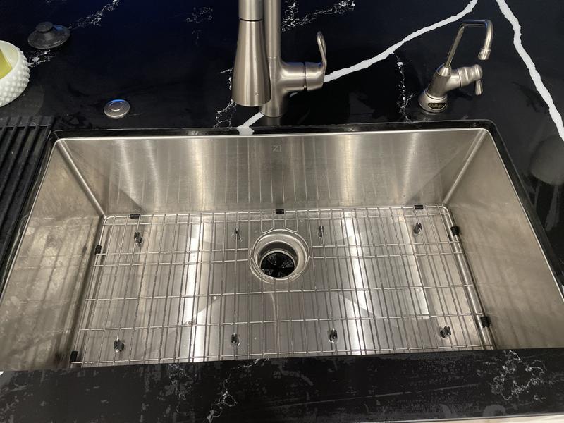 ZUHNË Undermount Stainless Steel Sink with Strainer, Rack