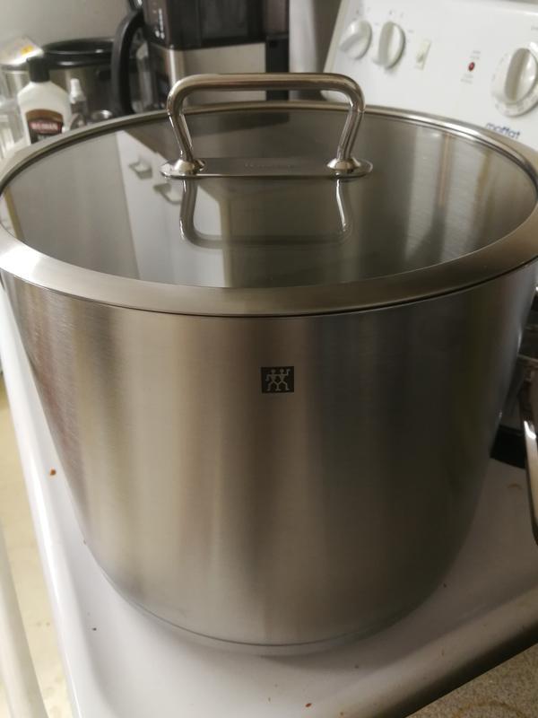 Excellante 24 quart 18/8 Steel stock pot w/ lid, comes in each 